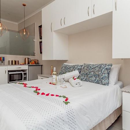 Sea Breeze Hotell Bloubergstrand Eksteriør bilde
