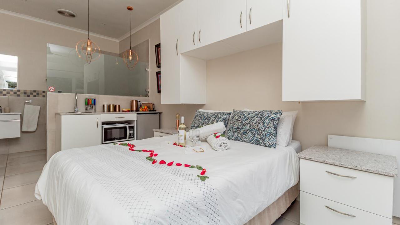 Sea Breeze Hotell Bloubergstrand Eksteriør bilde