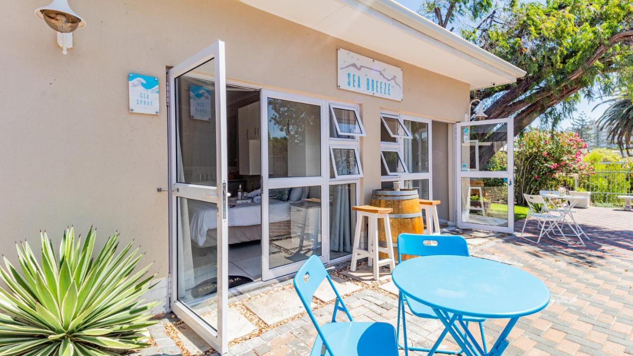 Sea Breeze Hotell Bloubergstrand Eksteriør bilde