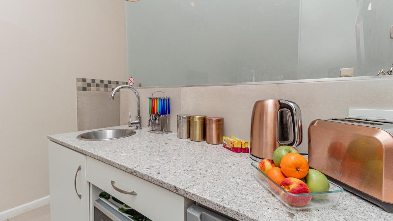 Sea Breeze Hotell Bloubergstrand Eksteriør bilde
