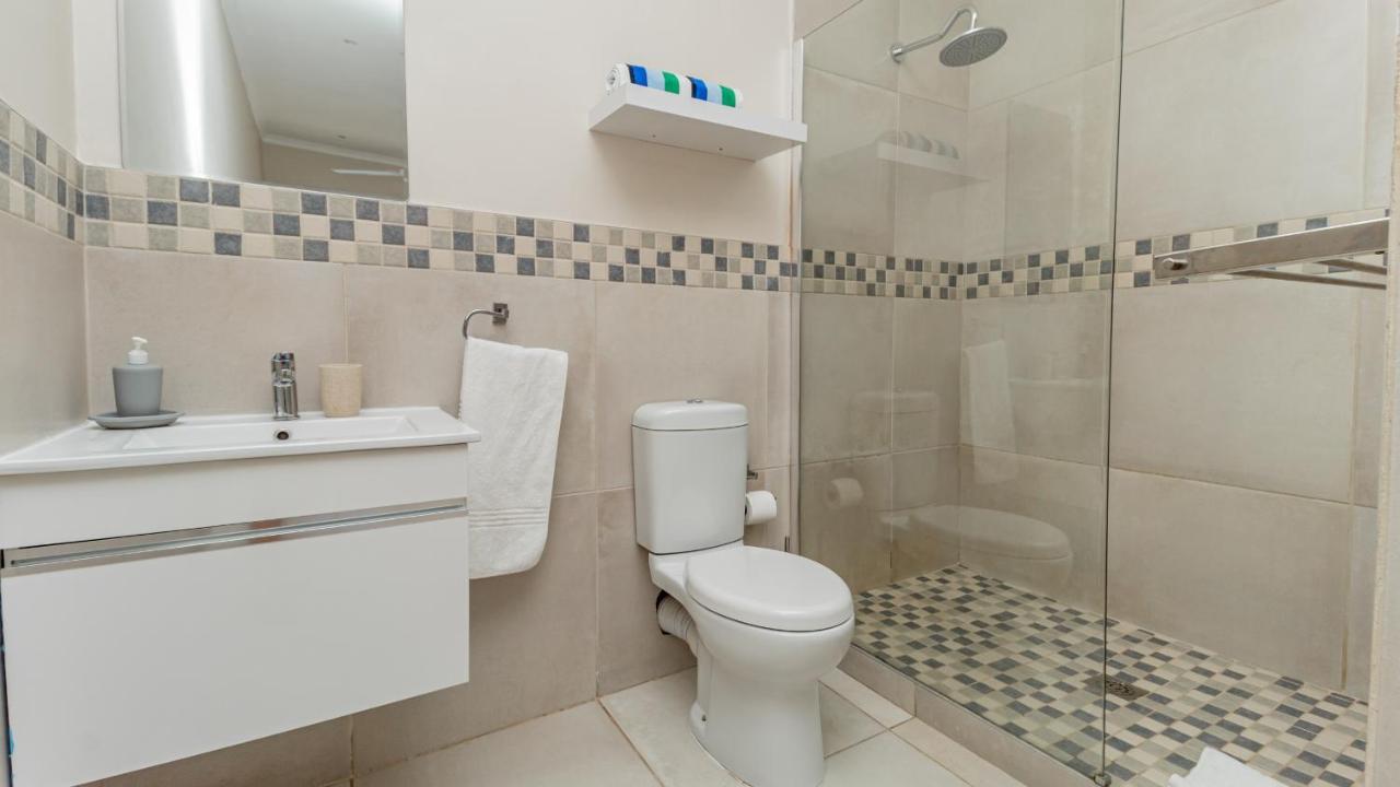 Sea Breeze Hotell Bloubergstrand Eksteriør bilde