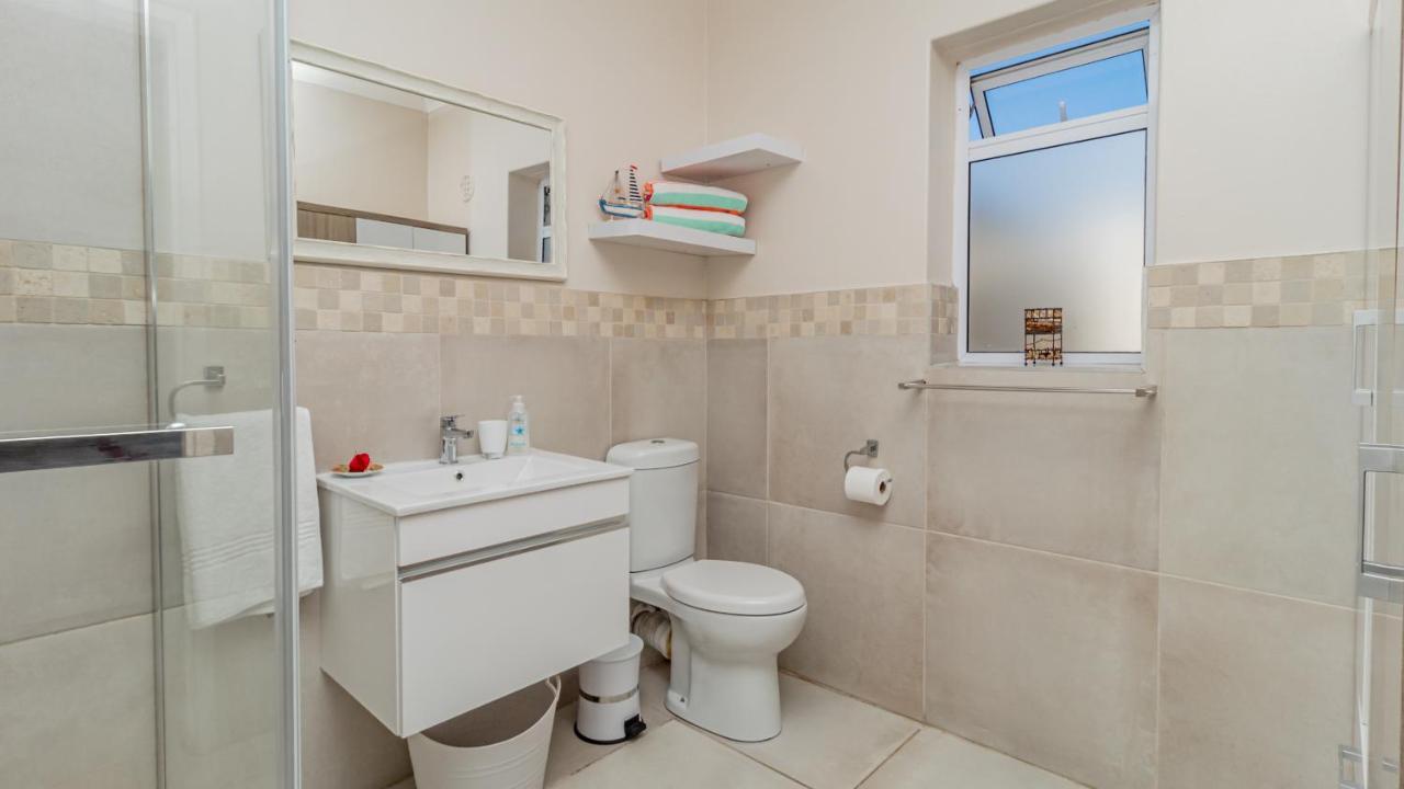 Sea Breeze Hotell Bloubergstrand Eksteriør bilde