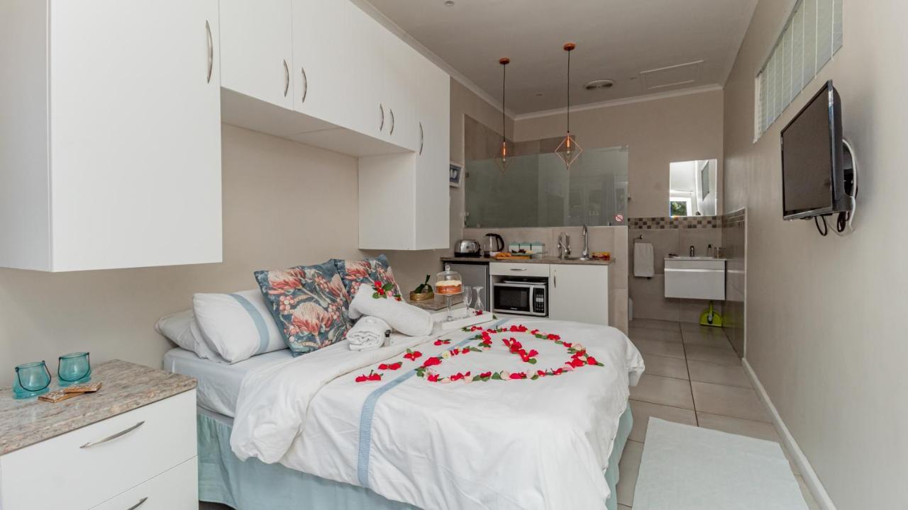 Sea Breeze Hotell Bloubergstrand Eksteriør bilde