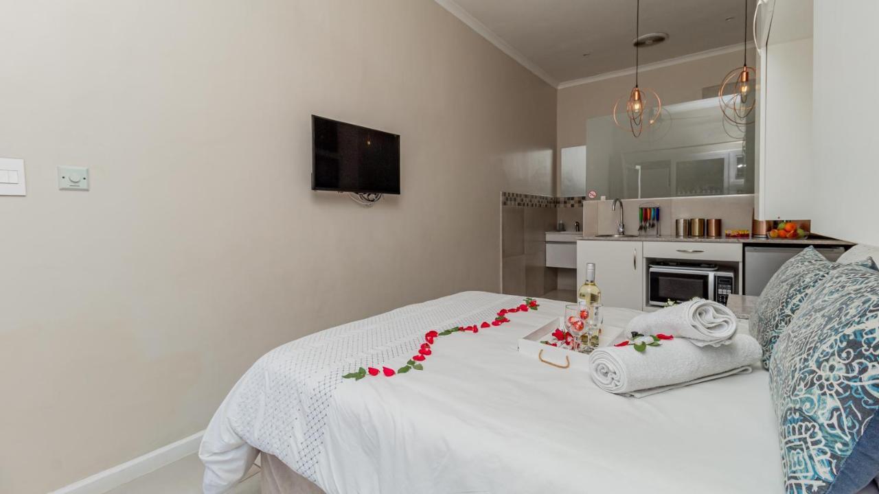 Sea Breeze Hotell Bloubergstrand Eksteriør bilde